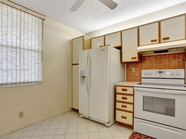 2768 S Carambola Cir S 304, Coconut Creek FL 33066