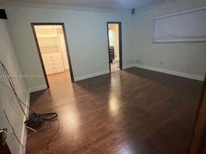6900 SW 22nd St, Miami FL 33155
