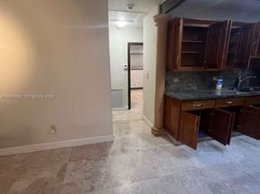 6900 SW 22nd St, Miami FL 33155