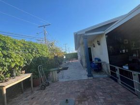 6900 SW 22nd St, Miami FL 33155