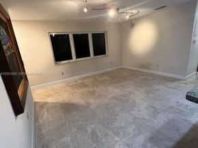 6900 SW 22nd St, Miami FL 33155