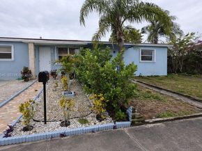 3522 NW 193rd St, Miami Gardens FL 33056