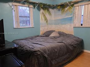 3522 NW 193rd St, Miami Gardens FL 33056