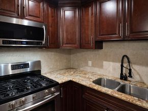 3522 NW 193rd St, Miami Gardens FL 33056