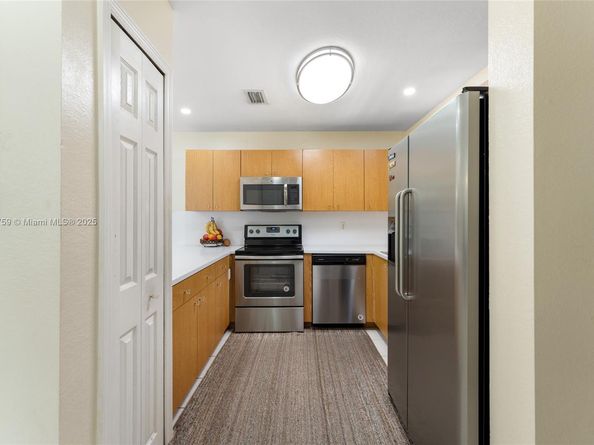 6755 NW 182nd St 104, Hialeah FL 33015