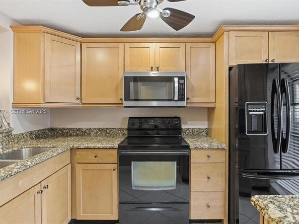 2379 SW 15th St 107, Deerfield Beach FL 33442