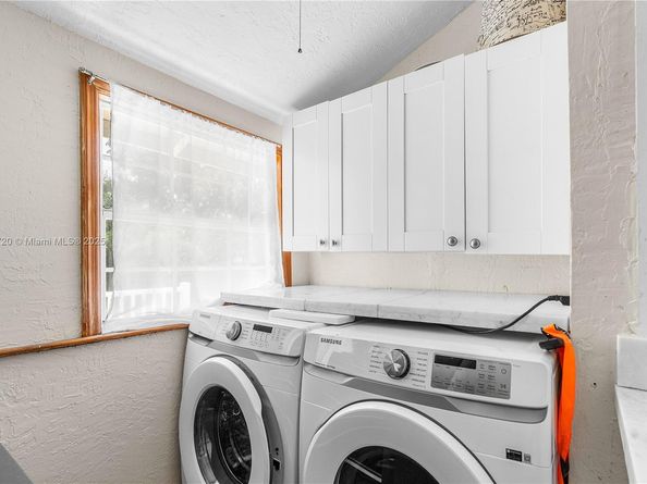 Undisclosed Address #A11886720, West Palm Beach FL 33401