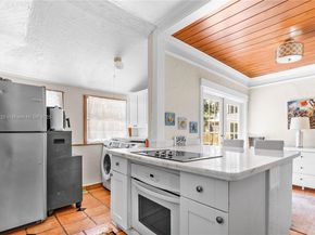 Undisclosed Address #A11886720, West Palm Beach FL 33401