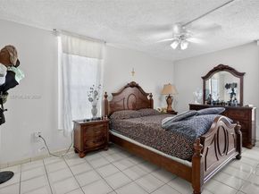 9678 Fontainebleau Blvd 411, Miami FL 33172