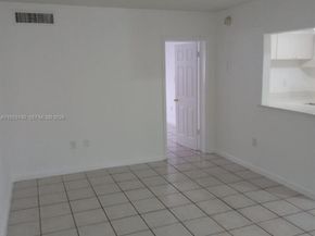 1230 W 54th St 216A, Hialeah FL 33012