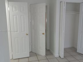 1230 W 54th St 216A, Hialeah FL 33012