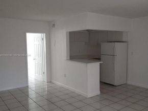 1230 W 54th St 216A, Hialeah FL 33012