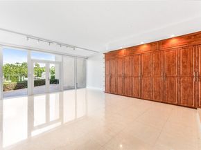 5990 Paradise Point Dr, Palmetto Bay FL 33157