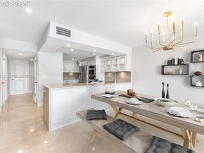 5990 Paradise Point Dr, Palmetto Bay FL 33157