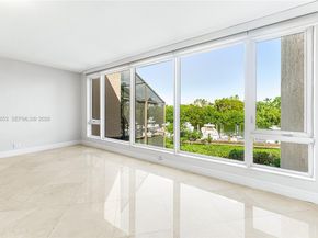 5990 Paradise Point Dr, Palmetto Bay FL 33157