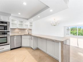 5990 Paradise Point Dr, Palmetto Bay FL 33157