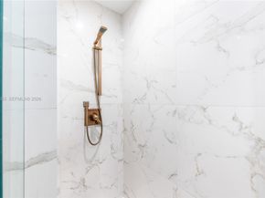 5990 Paradise Point Dr, Palmetto Bay FL 33157