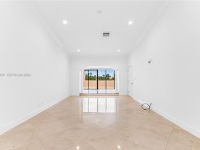 5990 Paradise Point Dr, Palmetto Bay FL 33157