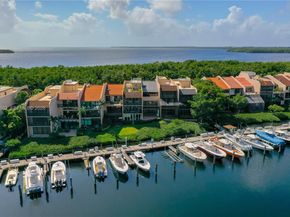 5990 Paradise Point Dr, Palmetto Bay FL 33157