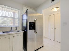 8951 Sunrise Lakes Blvd 105, Sunrise FL 33322