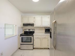 8951 Sunrise Lakes Blvd 105, Sunrise FL 33322