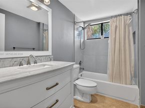 491 Ives Dairy Rd 3065, Miami FL 33179