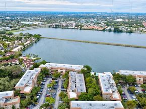 491 Ives Dairy Rd 3065, Miami FL 33179