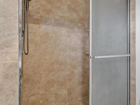 491 Ives Dairy Rd 3065, Miami FL 33179