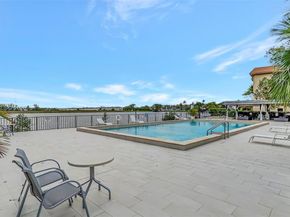 491 Ives Dairy Rd 3065, Miami FL 33179