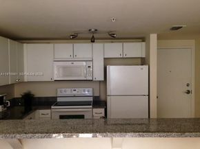 2740 SW 28th Ter 304, Miami FL 33133