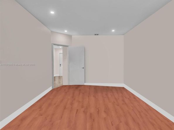 6538 Via Regina 9, Boca Raton FL 33433