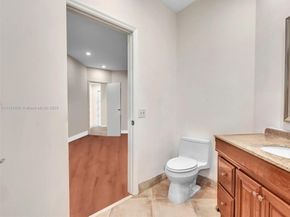 6538 Via Regina 9, Boca Raton FL 33433