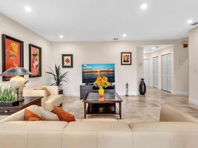 6538 Via Regina 9, Boca Raton FL 33433