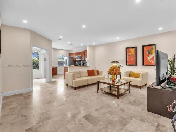 6538 Via Regina 9, Boca Raton FL 33433