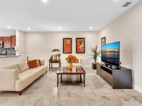 6538 Via Regina 9, Boca Raton FL 33433