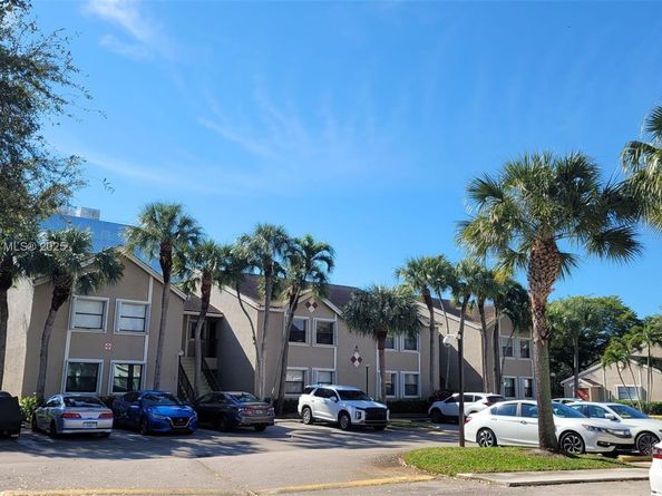 9633 Riverside Dr E5, Coral Springs FL 33071