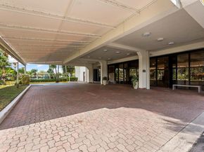 1900 Consulate Pl 2205, West Palm Beach FL 33401