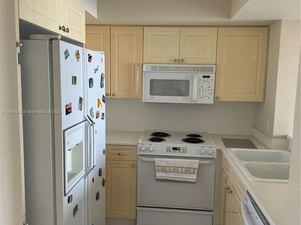 Undisclosed Address #A11690042, Miami Beach FL 33139