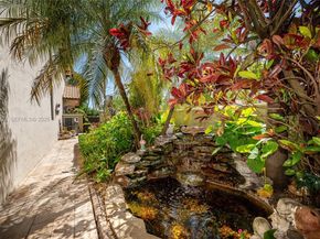 588 Miller Dr, Miami Springs FL 33166