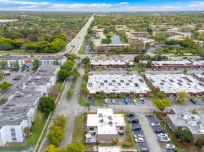 8106 SW 23rd St 28A, North Lauderdale FL 33068