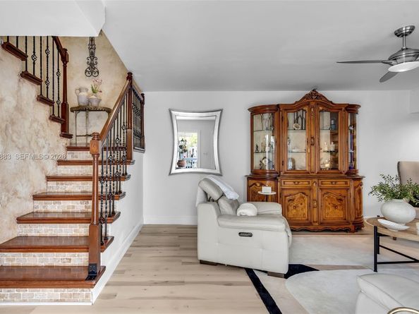 8106 SW 23rd St 28A, North Lauderdale FL 33068