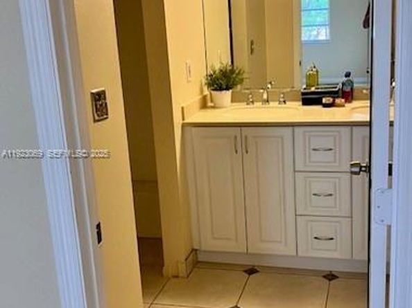 3910 Inverrary Blvd 304B, Lauderhill FL 33319