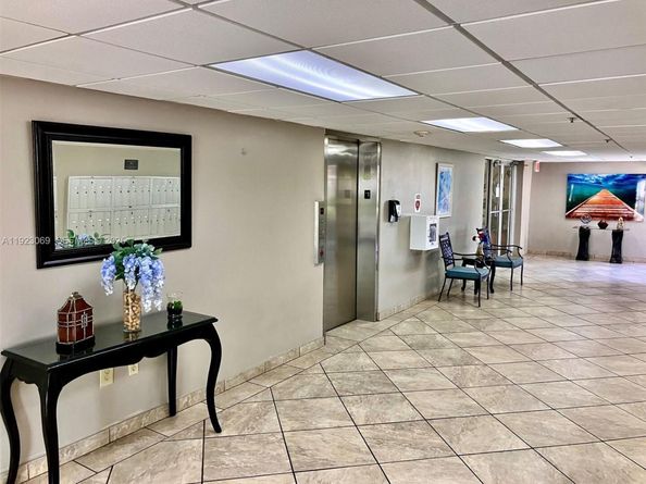 3910 Inverrary Blvd 304B, Lauderhill FL 33319