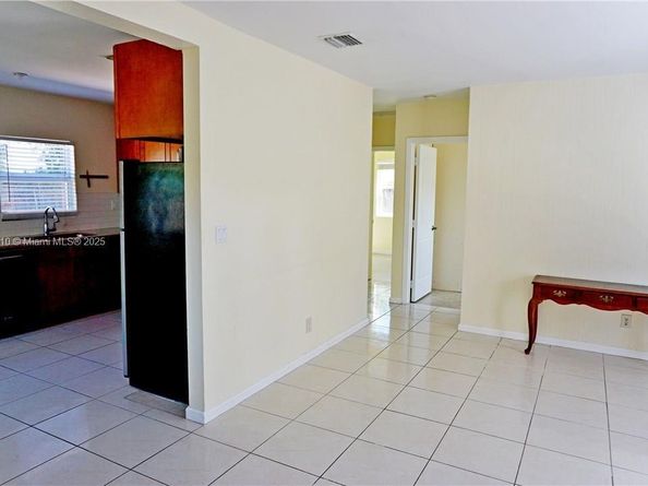 1636 NE 15th Ave, Fort Lauderdale FL 33305