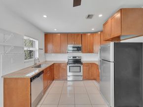 1636 NE 15th Ave, Fort Lauderdale FL 33305