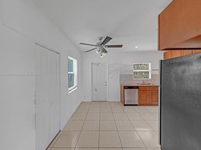 1636 NE 15th Ave, Fort Lauderdale FL 33305