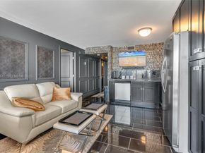 555 NE 15th St 30H, Miami FL 33132