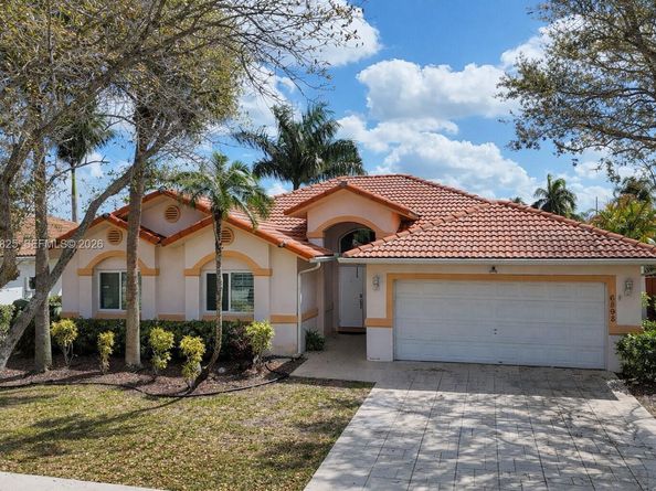 16898 Crestview Ln, Weston FL 33326