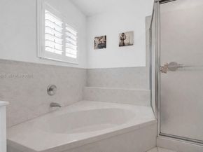 16898 Crestview Ln, Weston FL 33326