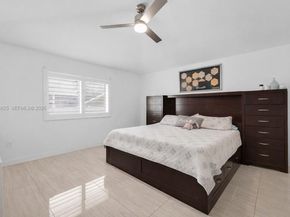16898 Crestview Ln, Weston FL 33326